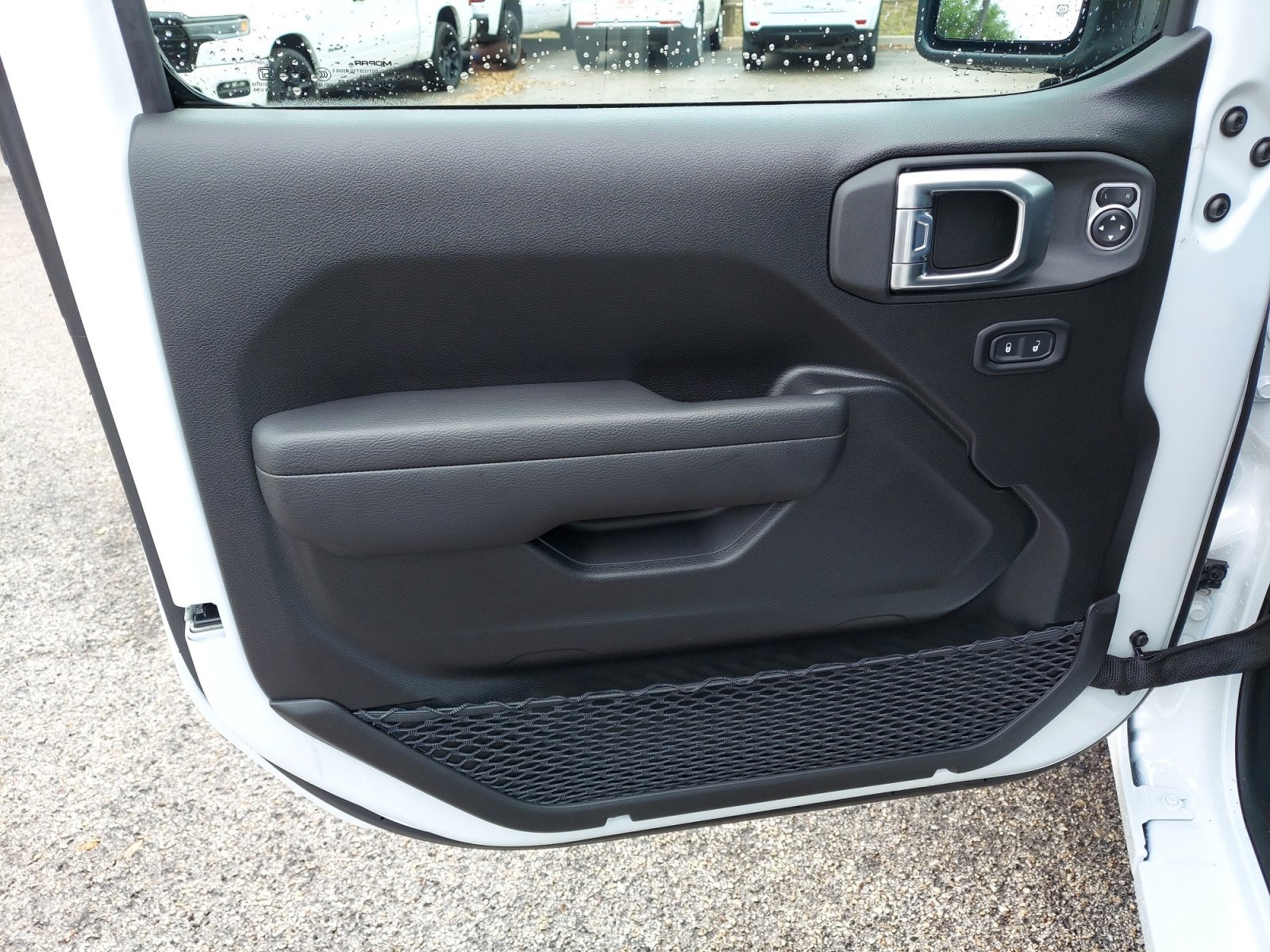 New 2026 Bright White Clearcoat Jeep Sport S image 25
