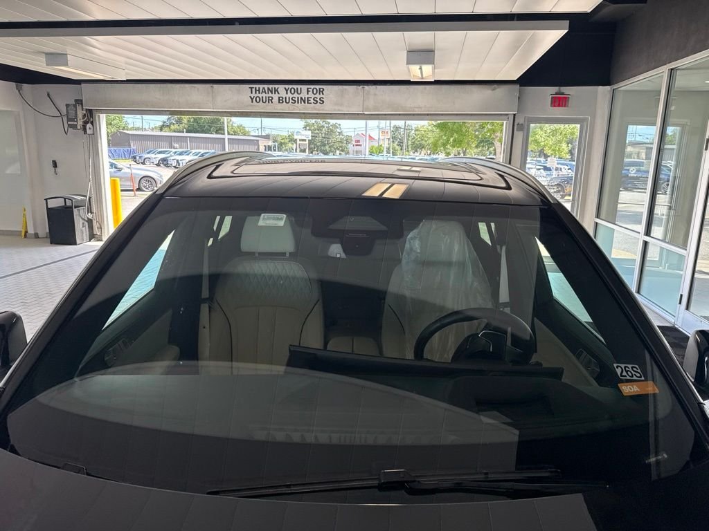 Used 2024 Black BMW sDrive40i image 12