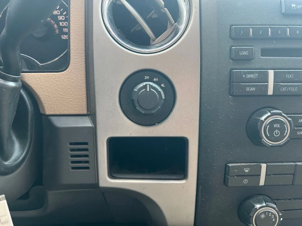 Used 2011 Bronze Metallic Ford XLT image 13