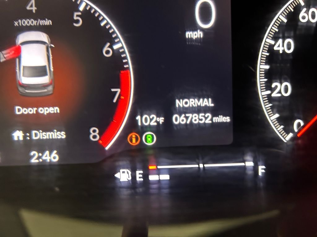 Used 2022 White Honda Si image 10