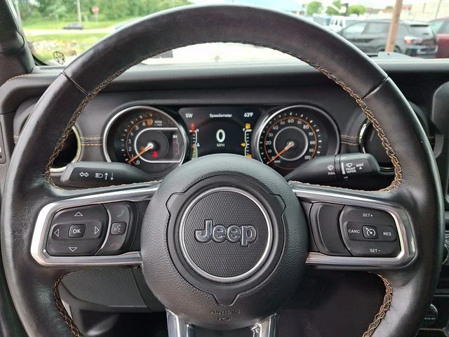 Used 2022 Gray Jeep Overland image 17