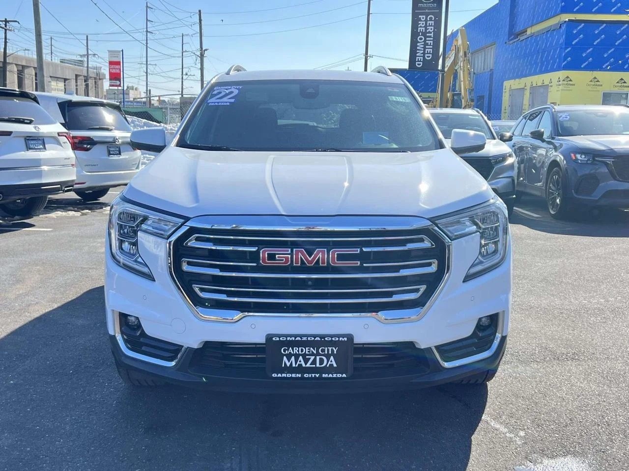 Used 2022 Summit White GMC AWD SLT image 5