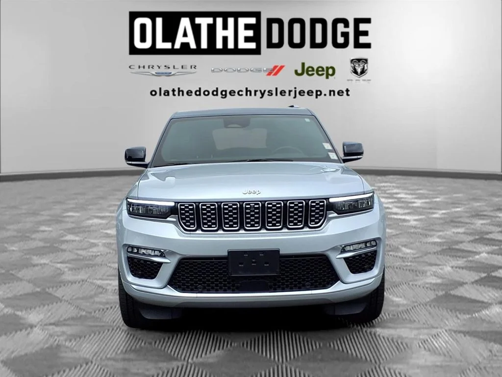 Used 2024 Silver Jeep Summit image 31