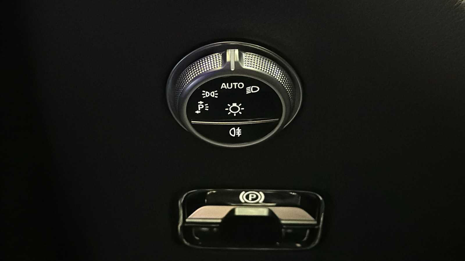 New 2026 MANUFAKTUR Alpine Grey Mercedes-Benz GLC 300 image 17