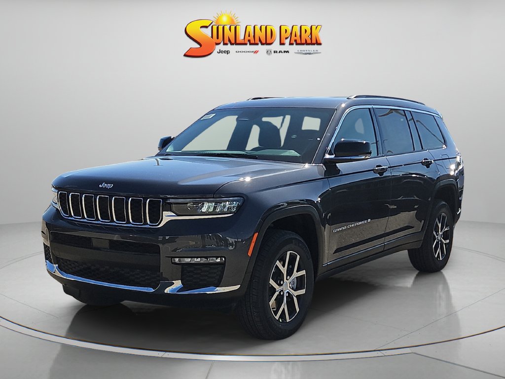 New 2025 Baltic Gray Metallic Clear-Coat Exterior Paint Jeep Limited image 3