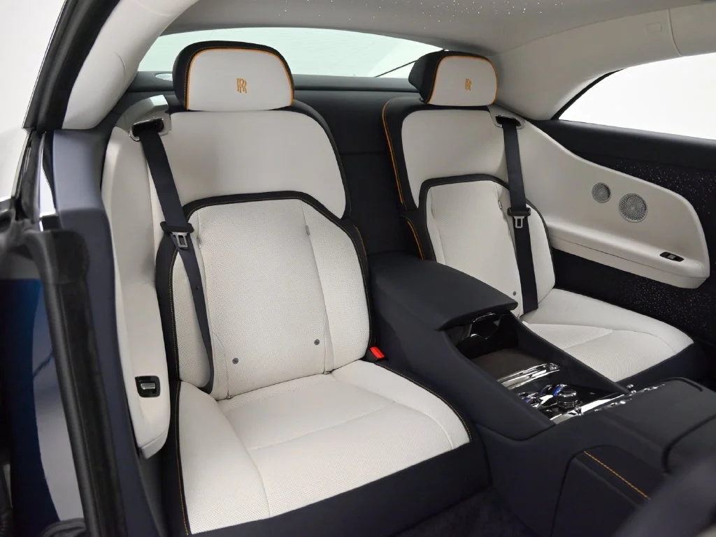 New 2027 Midnight Sapphire Rolls-Royce  image 14