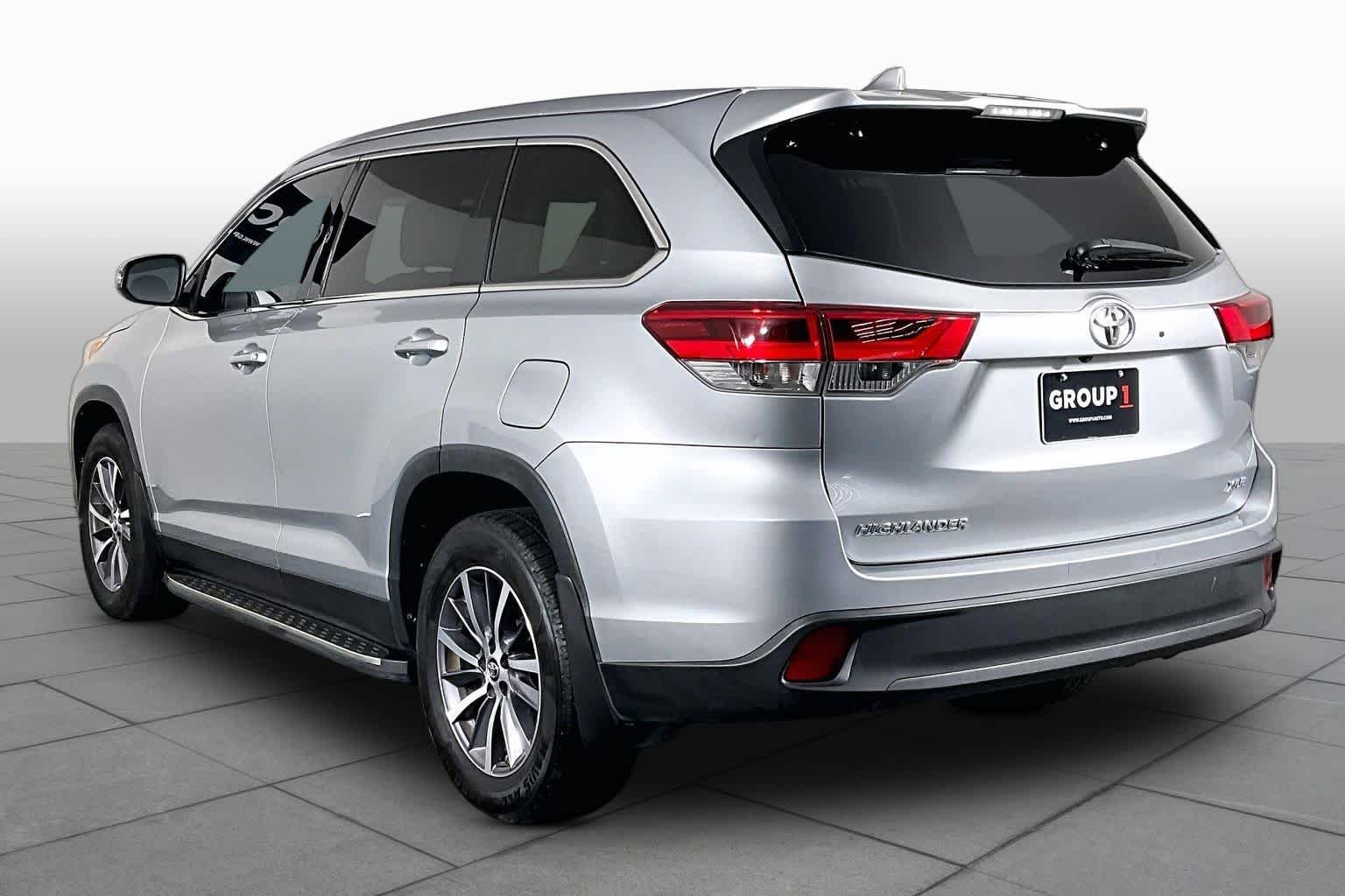 Used 2019 Celestial Silver Metallic Toyota XLE image 12