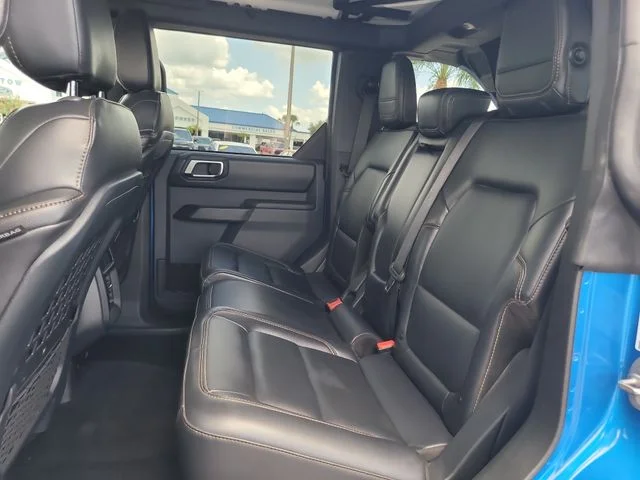 Used 2025 Blue Ford Badlands image 12