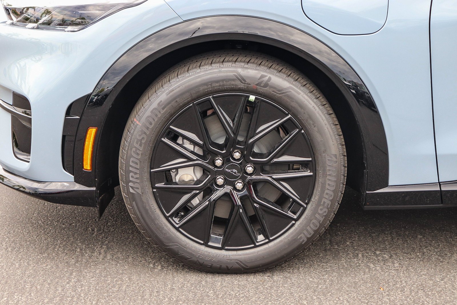New 2026 Glacier Gray Metallic Tri-coat Ford Premium image 10