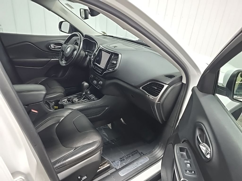 Used 2020 White Jeep Limited image 15