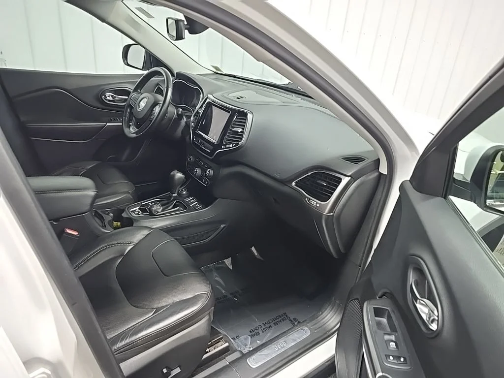 Used 2020 White Jeep Limited image 15