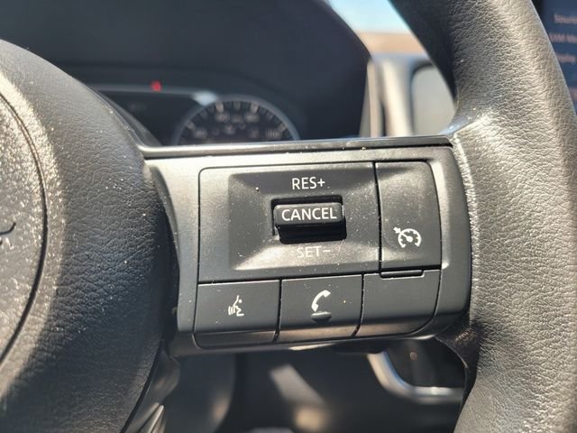 Used 2021 Gray Nissan S image 27