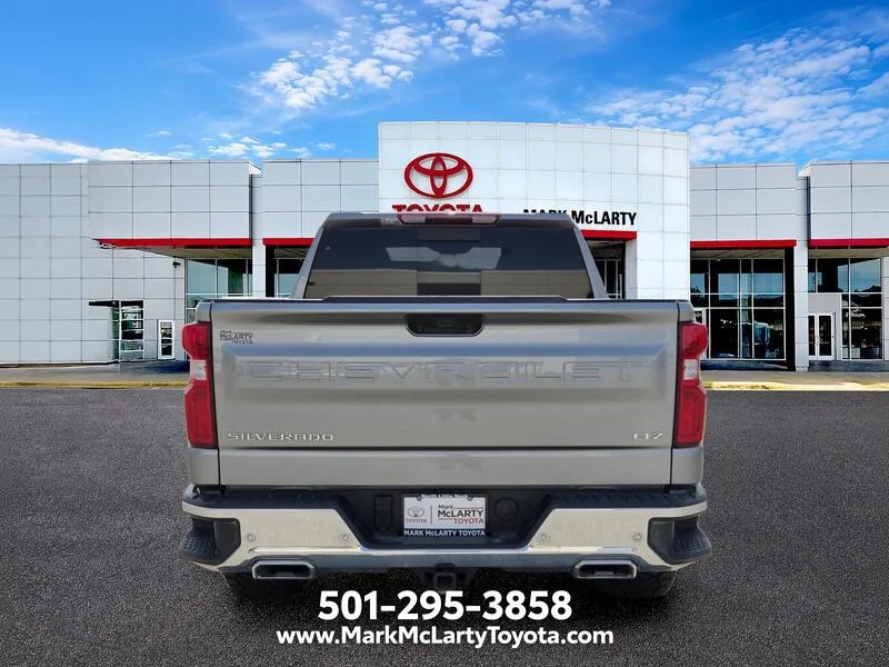 Used 2026 CYPRESS GRAY CHEVROLET 4WD CREW CAB 147" LTZ image 4