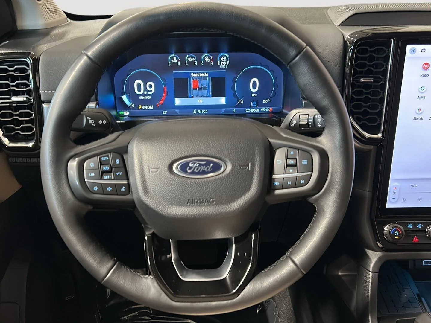 Used 2024 Cactus Gray Ford LARIAT image 34