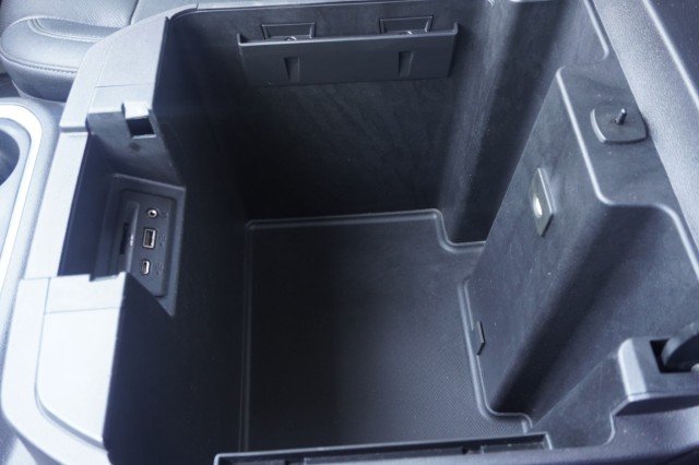 Used 2021  GMC SLT image 33