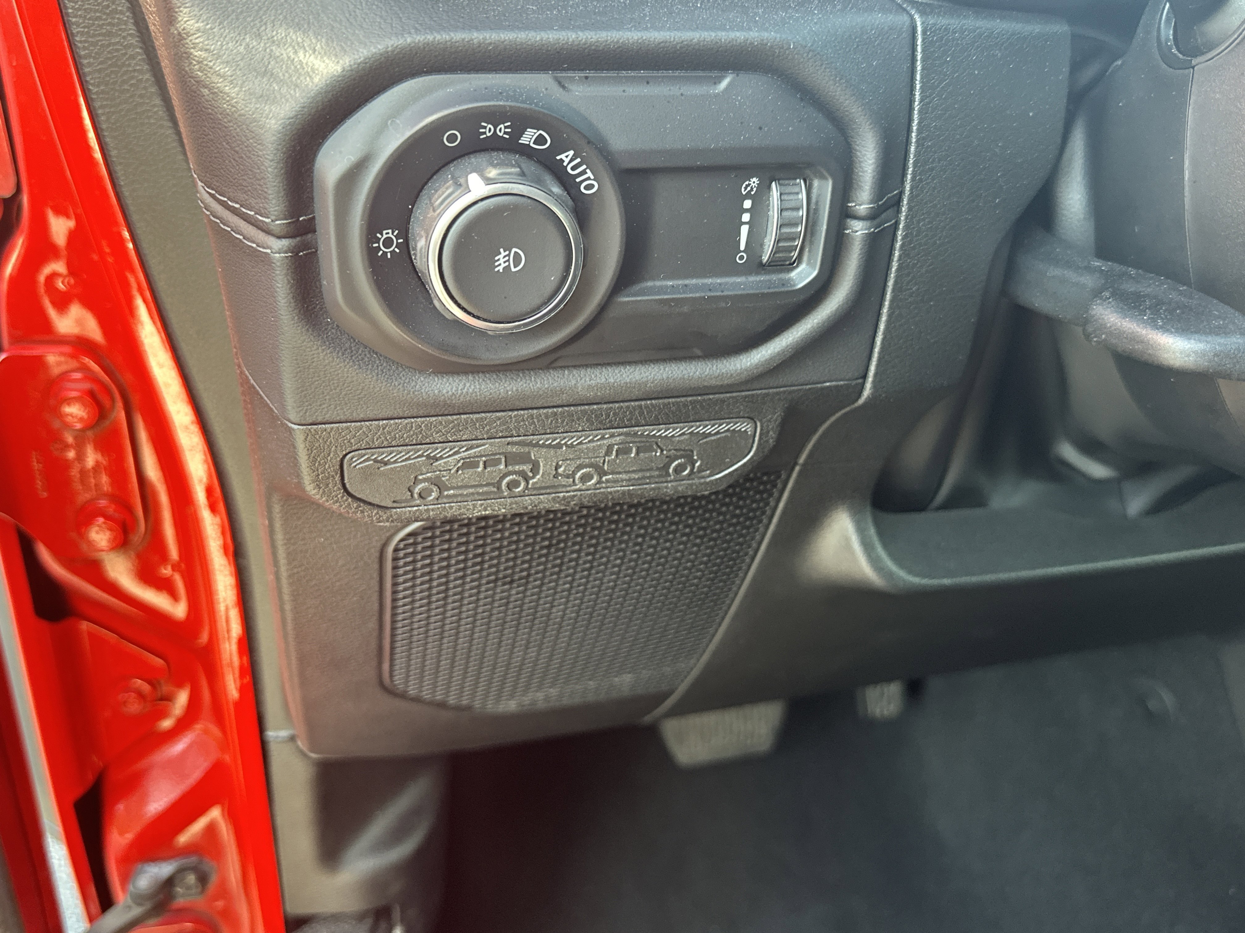 Used 2024 Firecracker Red Clearcoat Jeep Rubicon image 28
