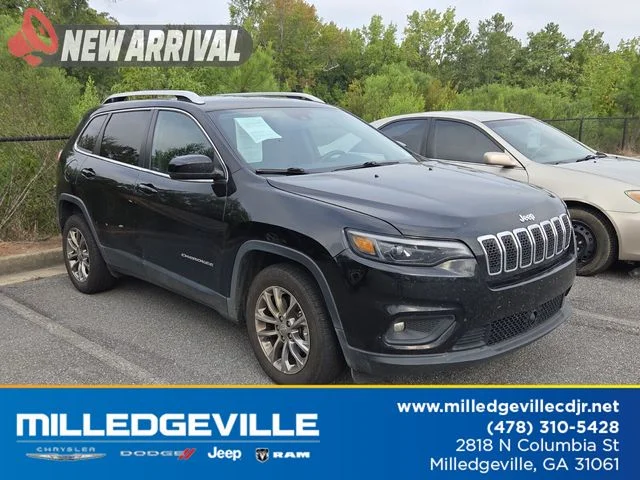 Used 2020 Black Jeep Latitude Plus image 1