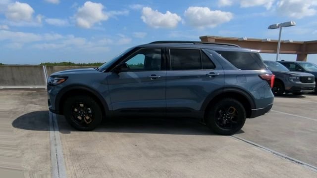 New 2026 Vapor Blue Metallic Ford Tremor® image 84