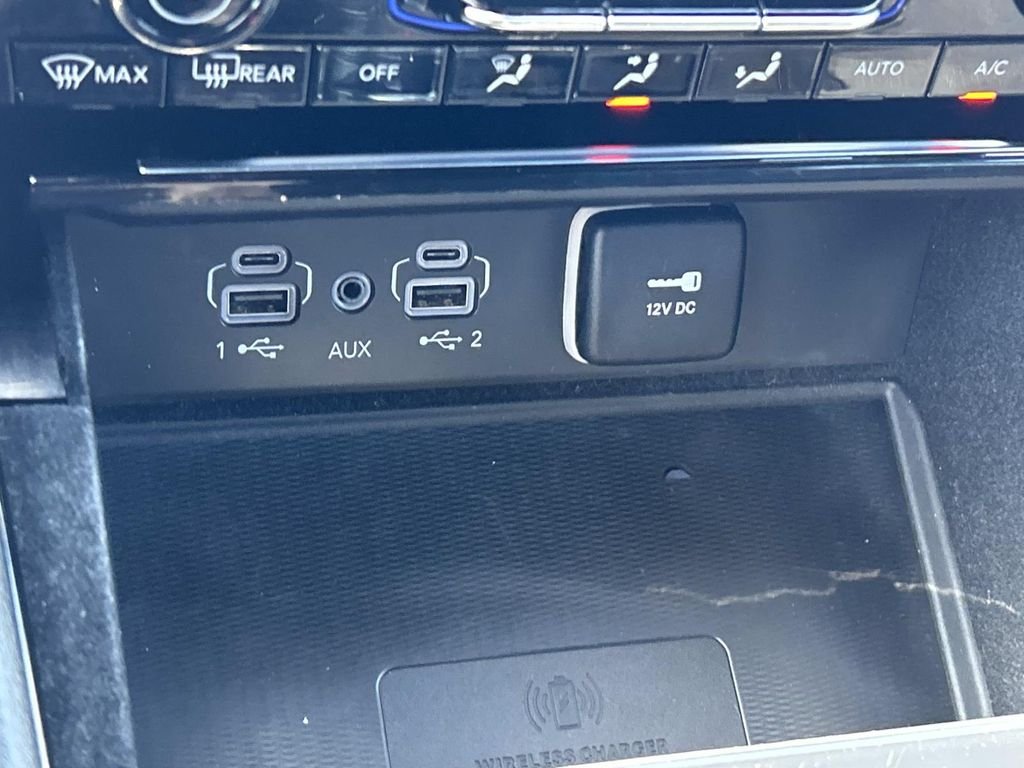 Used 2021 White Jeep Altitude image 25
