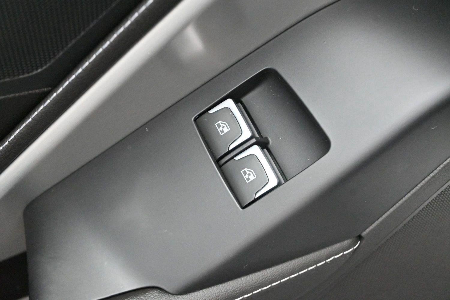 Used 2019 BLACK Chevrolet 1LT image 11