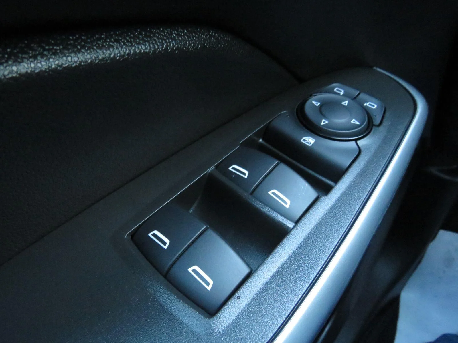Used 2025 Marina Blue Metallic Chevrolet 1RS image 34