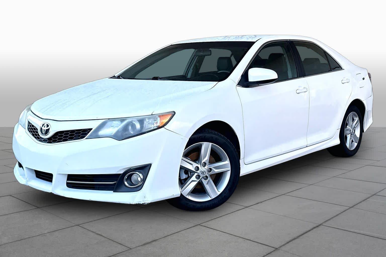 2014 Toyota Camry SE