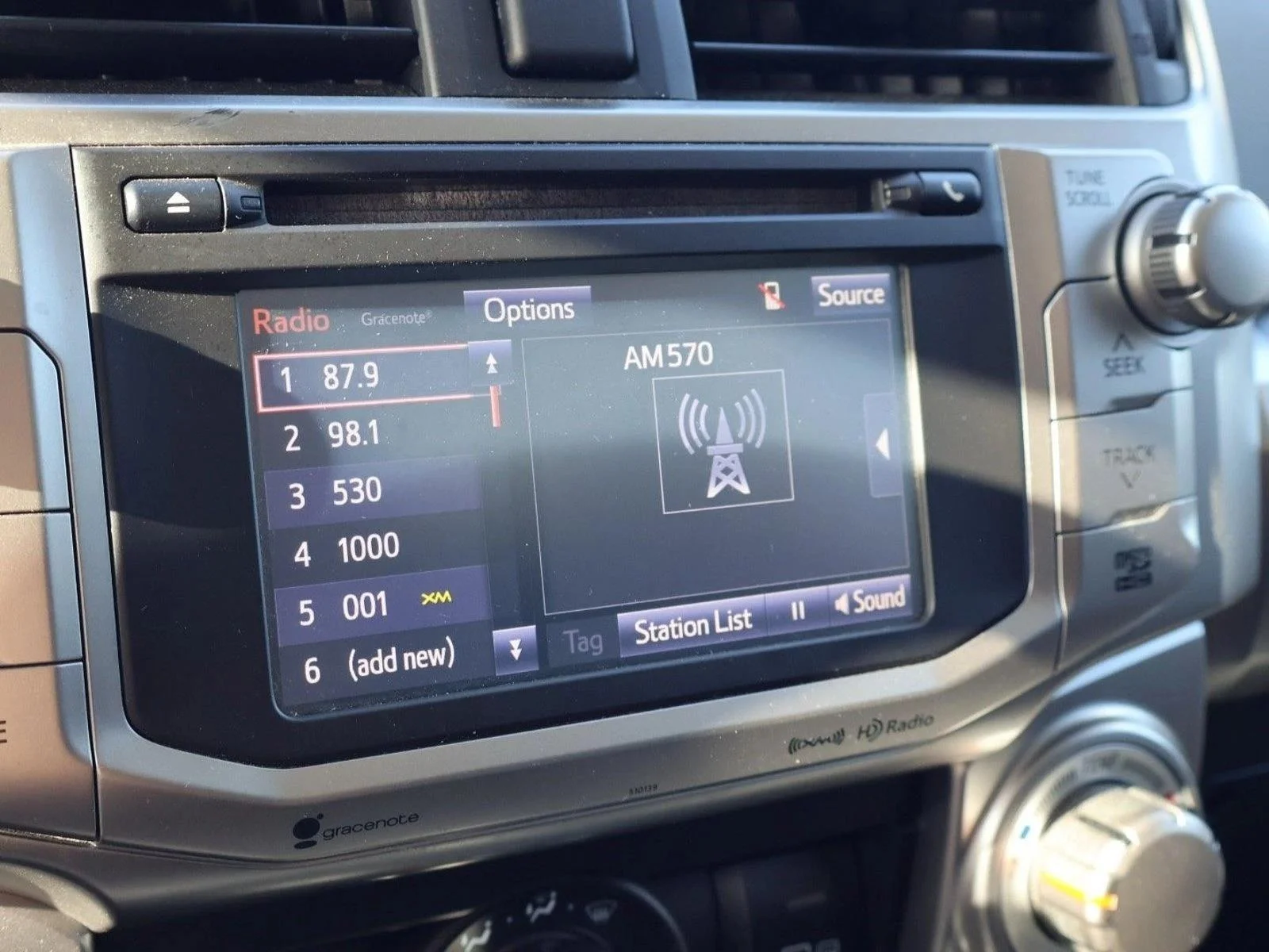 Used 2018 Super White Toyota SR5 image 18