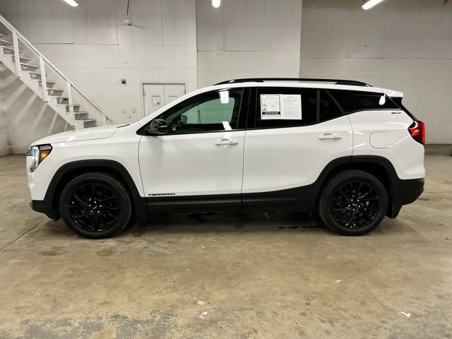 Used 2024 Summit White GMC SLT image 6