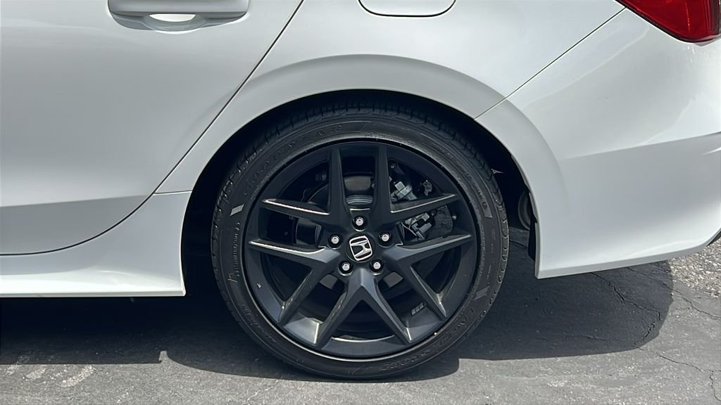 Used 2024 White Honda Base image 7