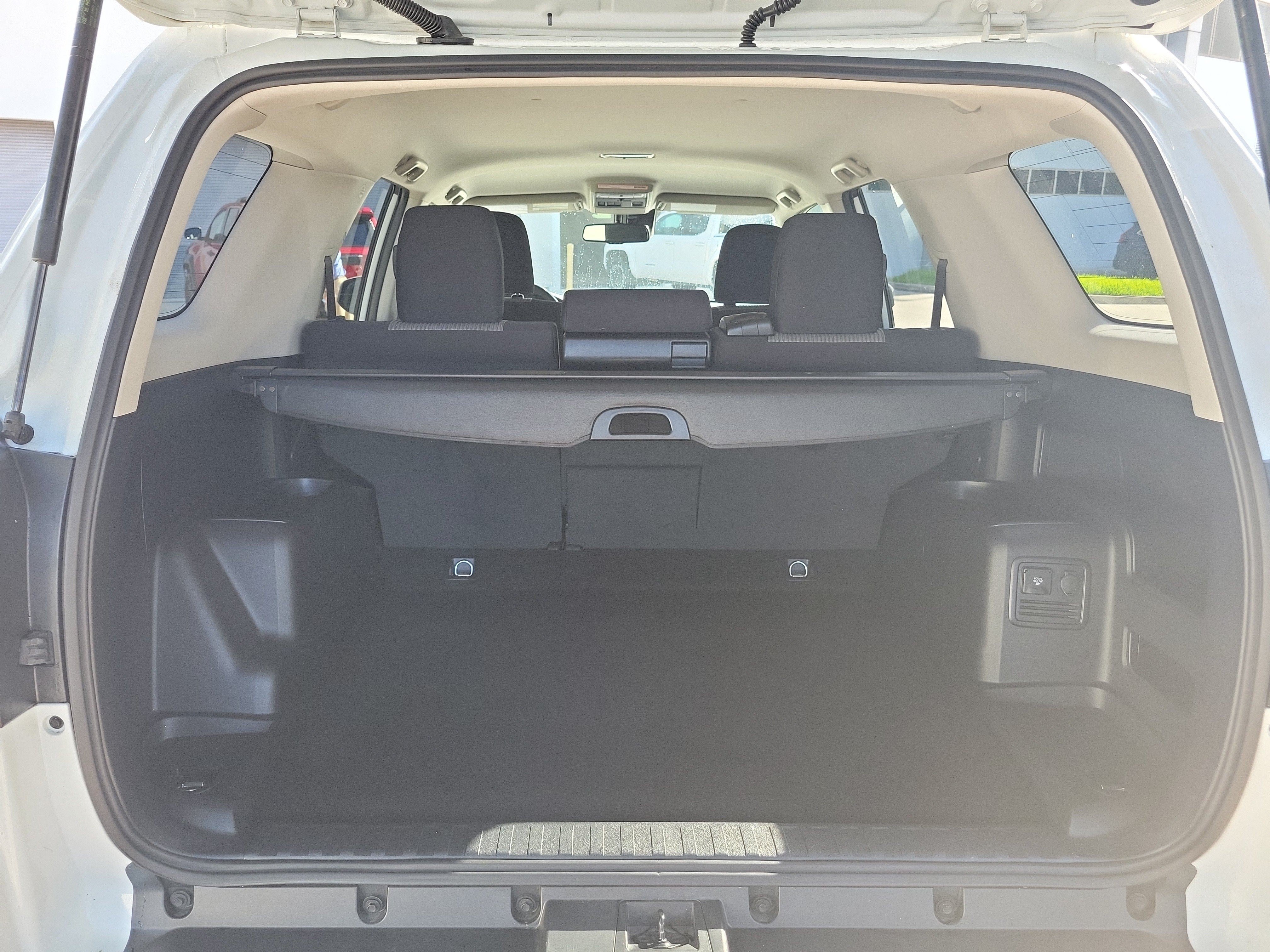 Used 2024 Ice Toyota SR5 image 10