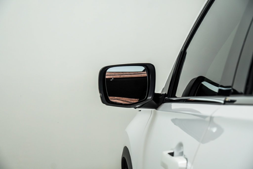 Used 2025 White Honda Touring image 15