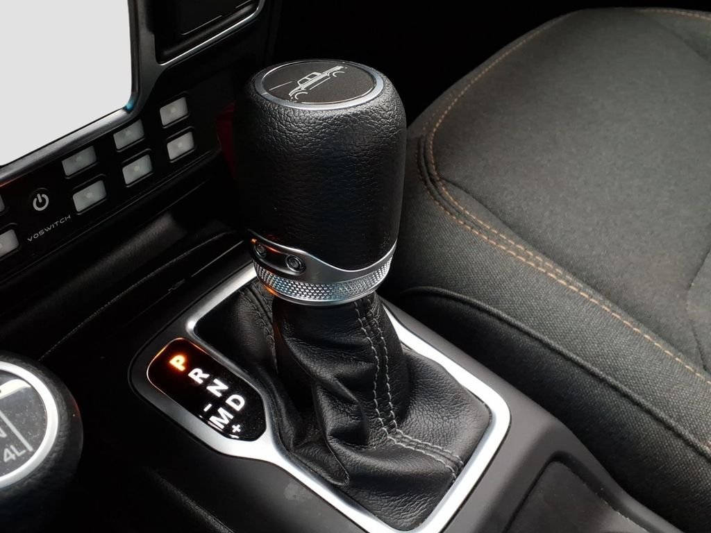 Used 2024 Anvil Clearcoat Jeep Sport image 16