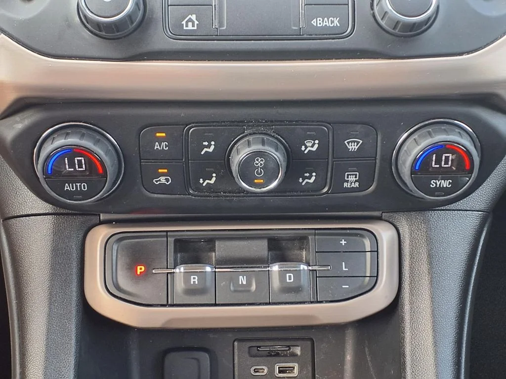 Used 2023 Ebony Twilight Metallic GMC Denali image 21