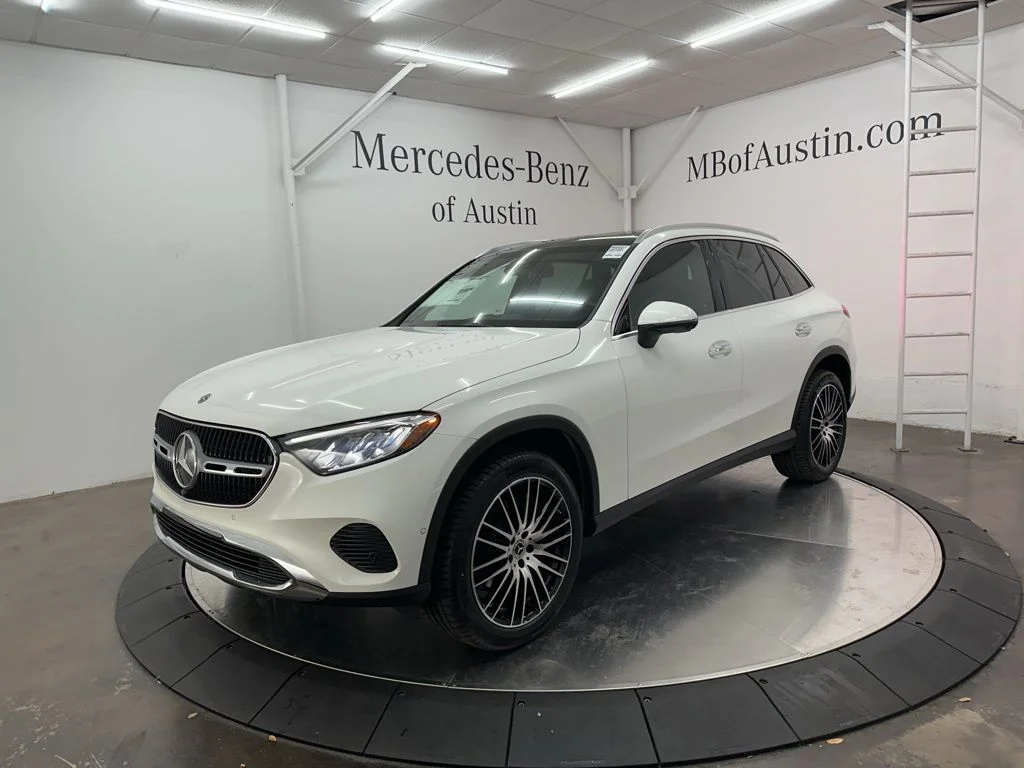 Used 2026 White Mercedes-Benz GLC 300 image 3
