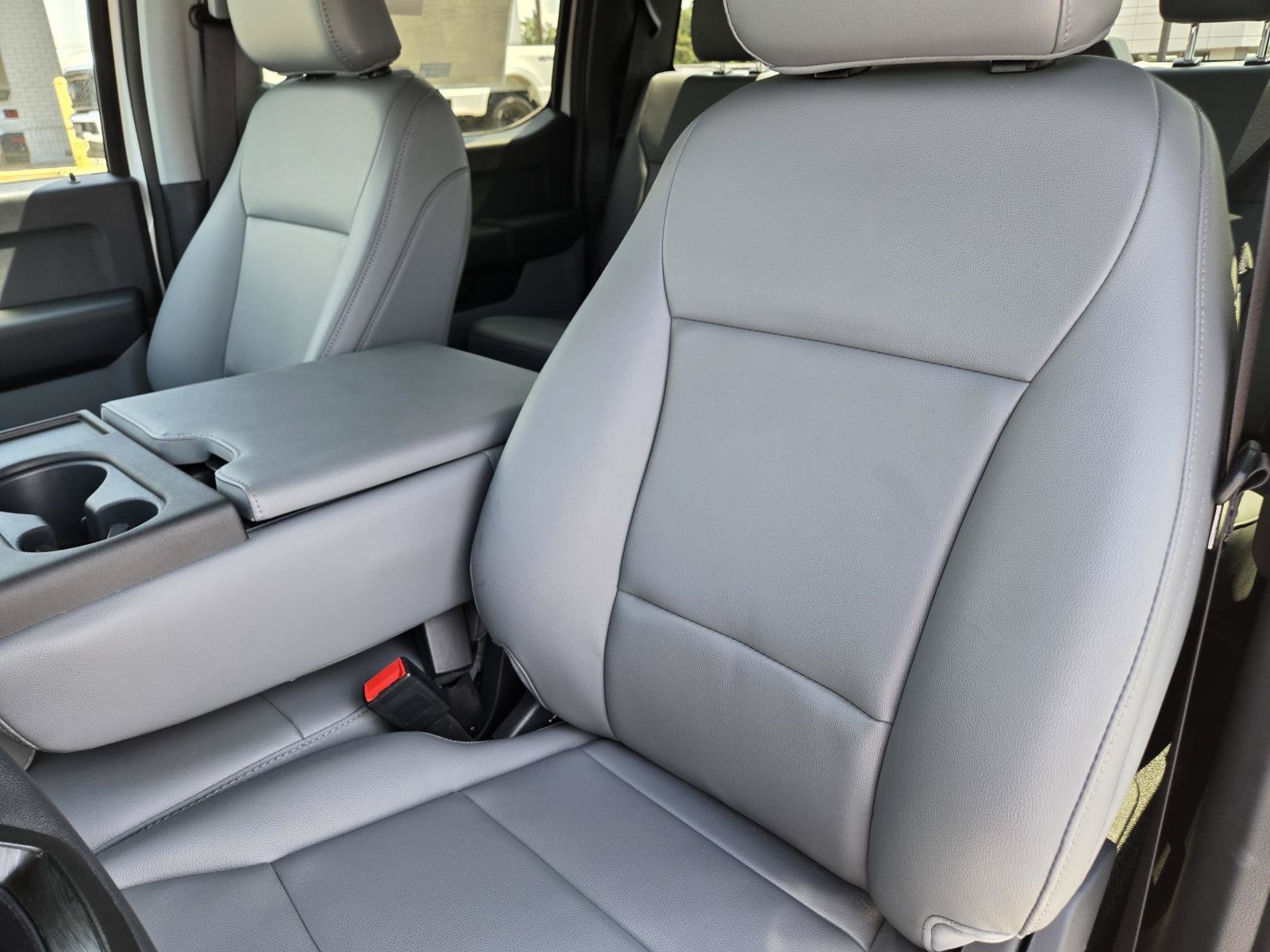 New 2026 Oxford White FORD F-350® XL image 17