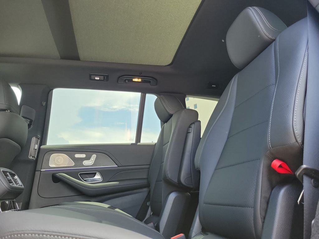 New 2026 MANUFAKTUR Alpine Grey Mercedes-Benz GLS 450 image 10