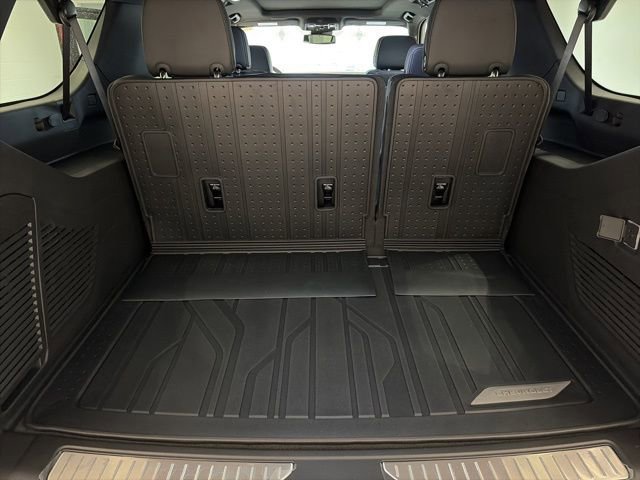 2026 Chevrolet Suburban Premier - Photo 15
