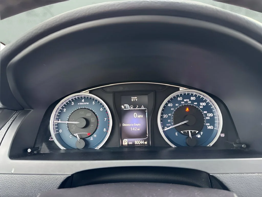 Used 2017 Gray Toyota XLE image 22