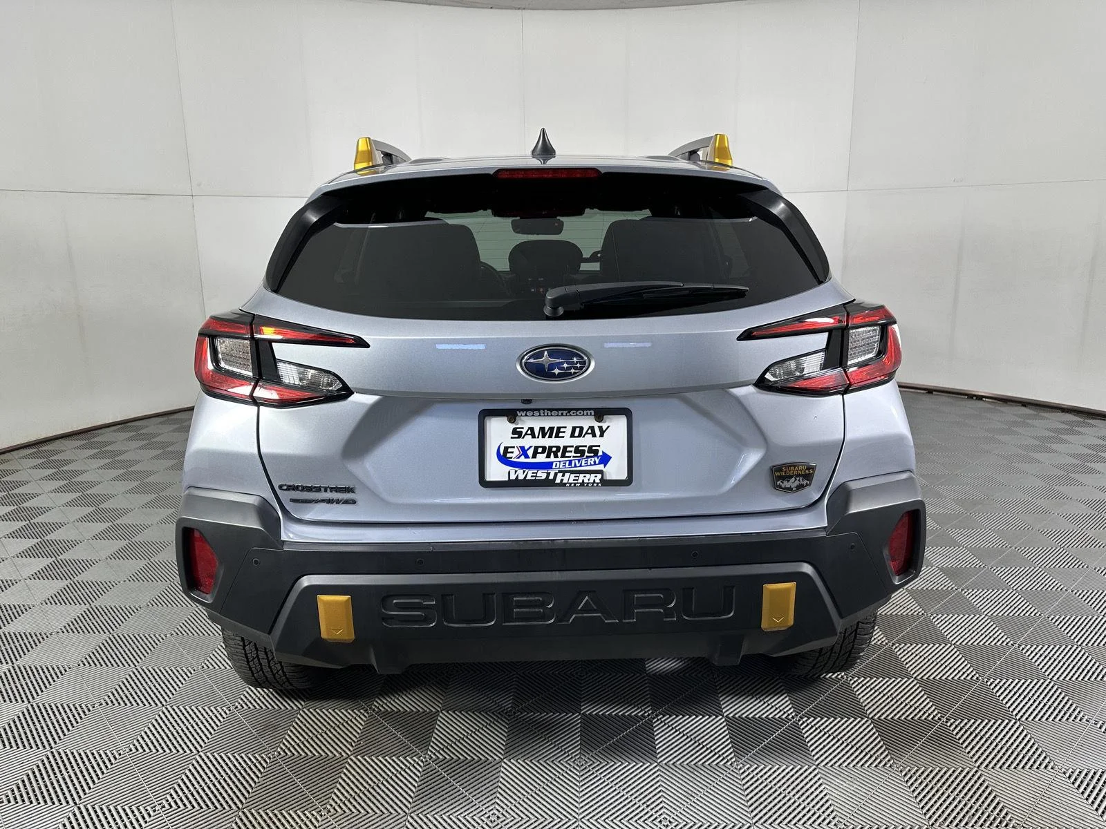 Used 2024 Ice Silver Metallic Subaru Wilderness image 12