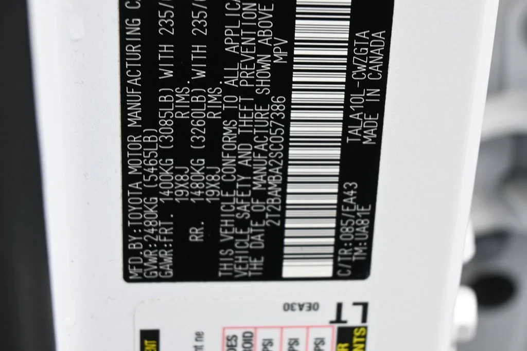 Used 2025 White Pearl Lexus 350 image 17