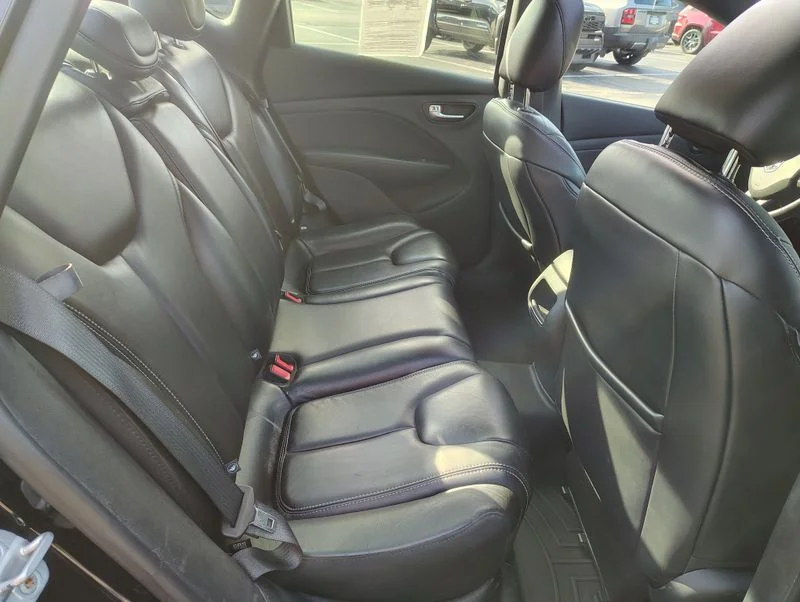 Used 2013 Black Dodge Limited image 19