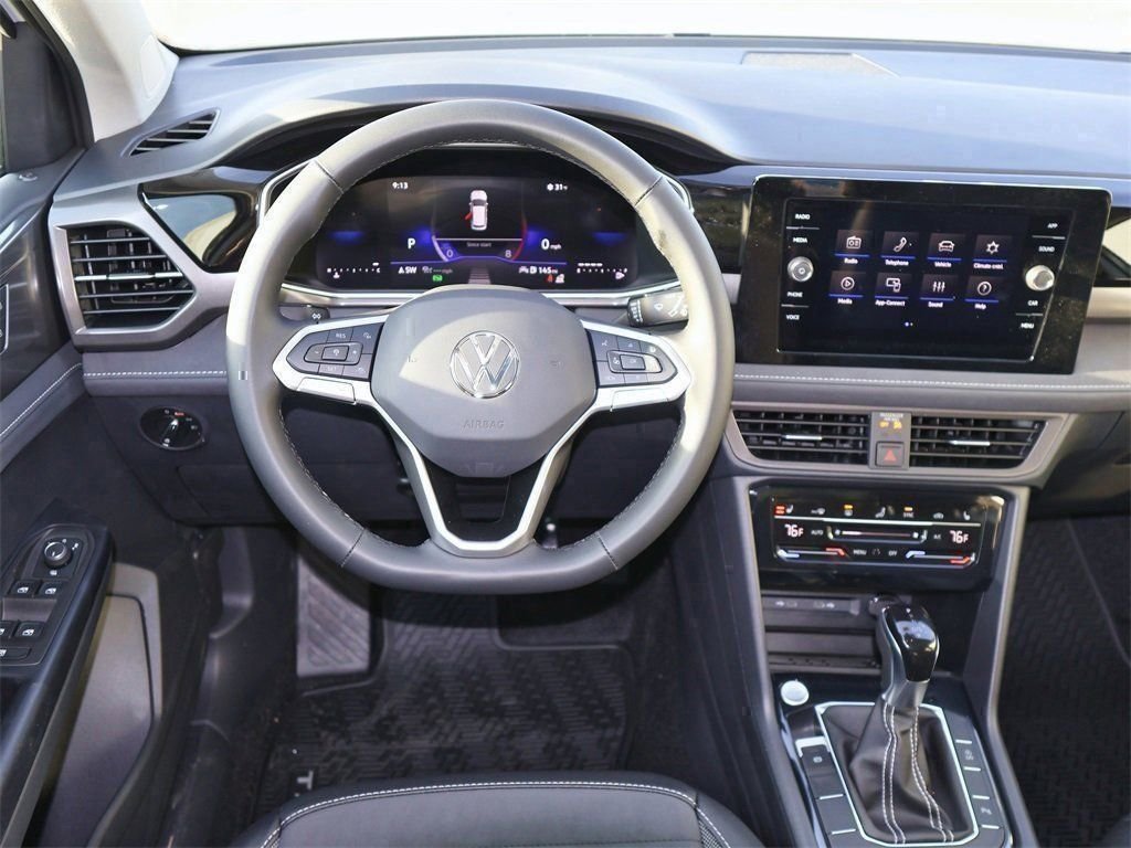New 2026  Volkswagen 1.5T SE Black image 17