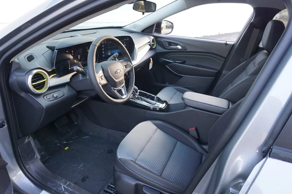 2026 Chevrolet Trax LT - Photo 9