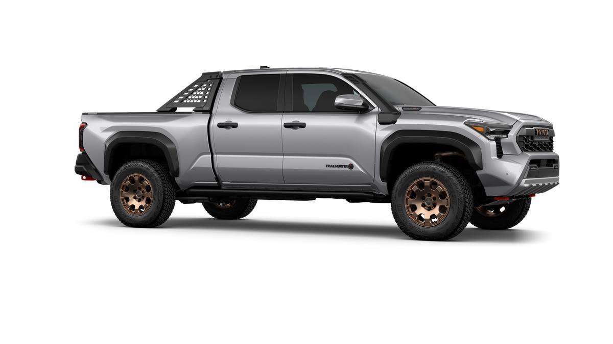 New 2025 Celestial Silver M Toyota Trailhunter image 46