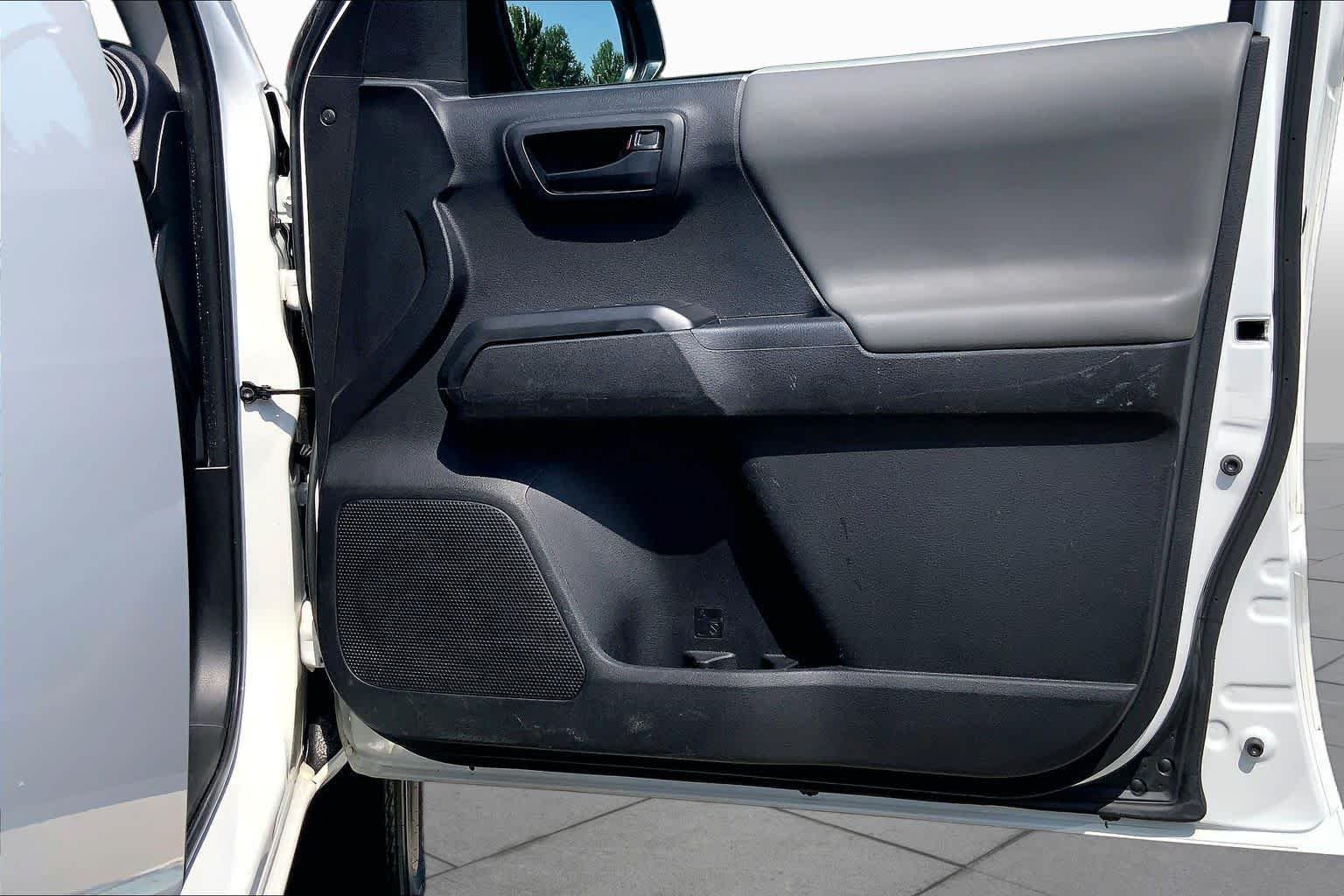 Used 2023 Ice Cap Toyota SR image 19
