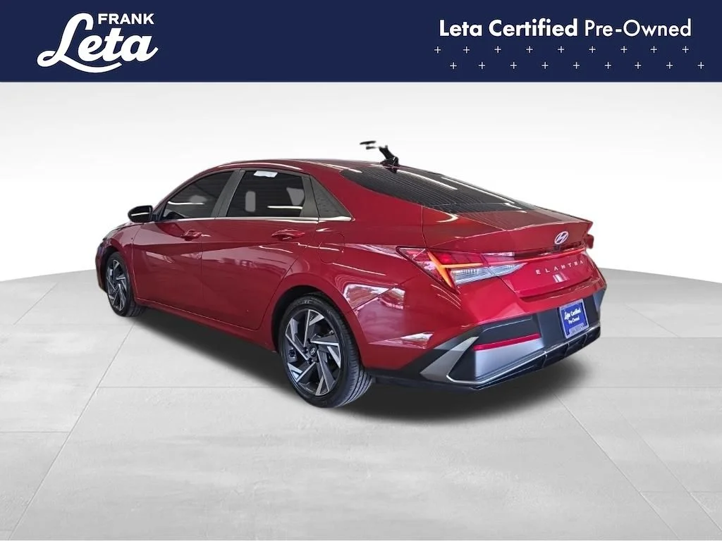 Certified Used 2025 Red Hyundai SEL Convenience image 4