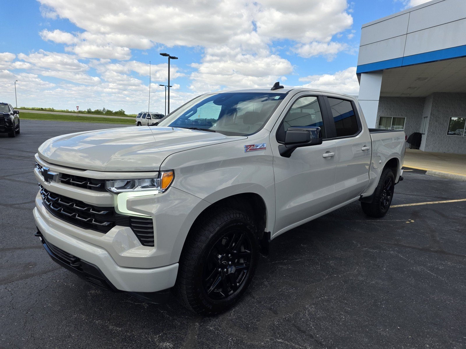 Used 2026 White Sands Chevrolet RST image 15