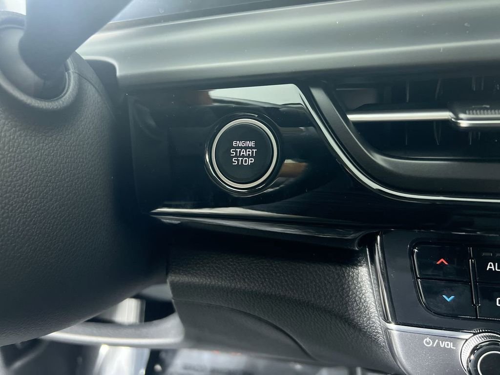 New 2026 Fusion Black Kia S image 22
