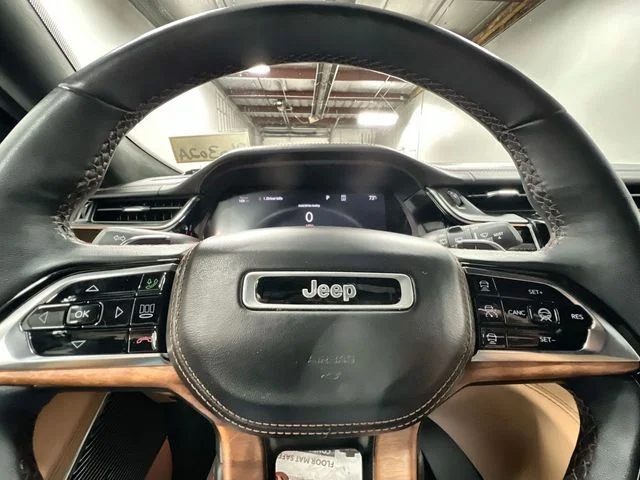 Used 2023 White Jeep Summit image 11