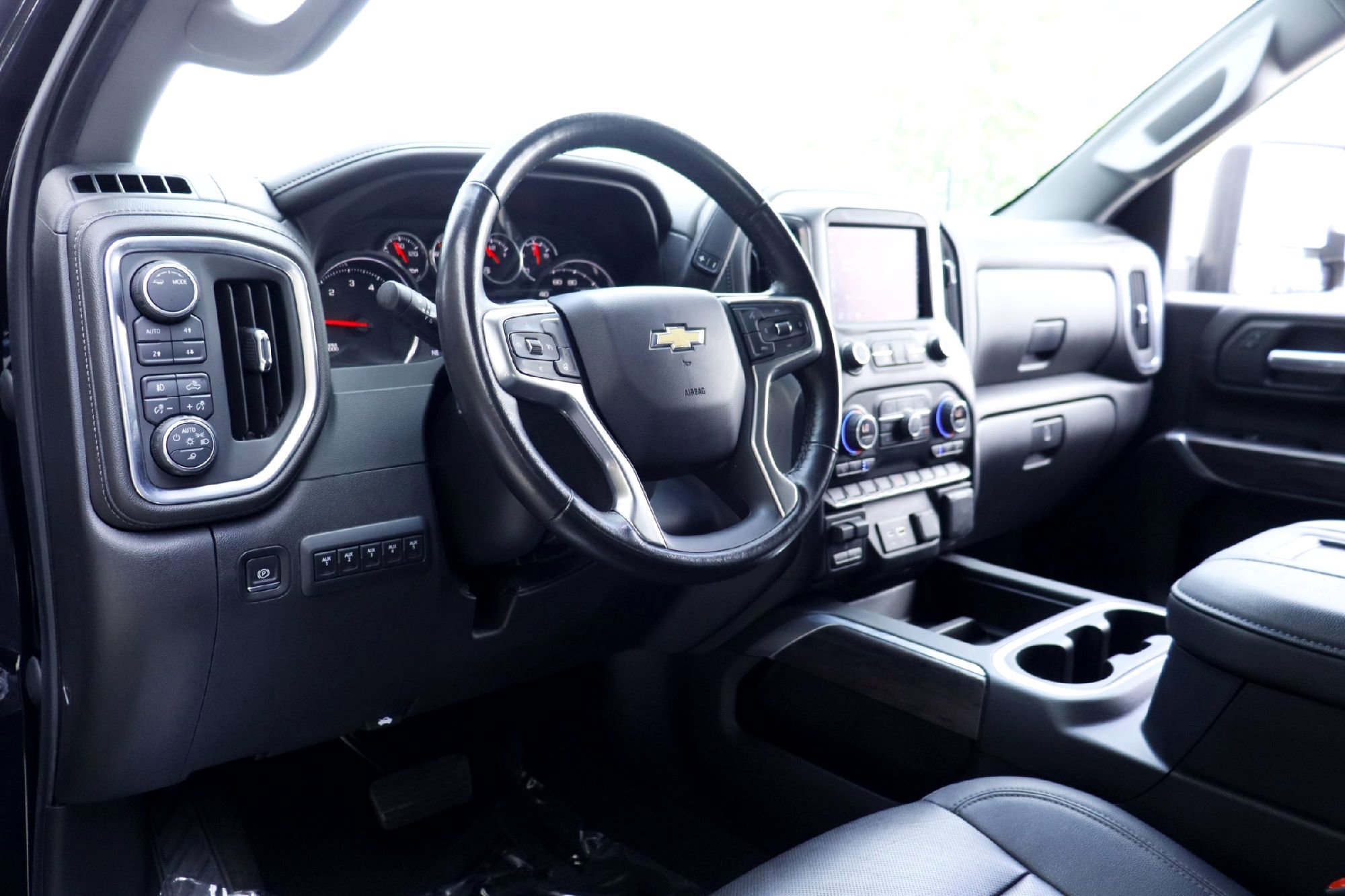 2022 Chevrolet Silverado 3500HD LTZ - Photo 8